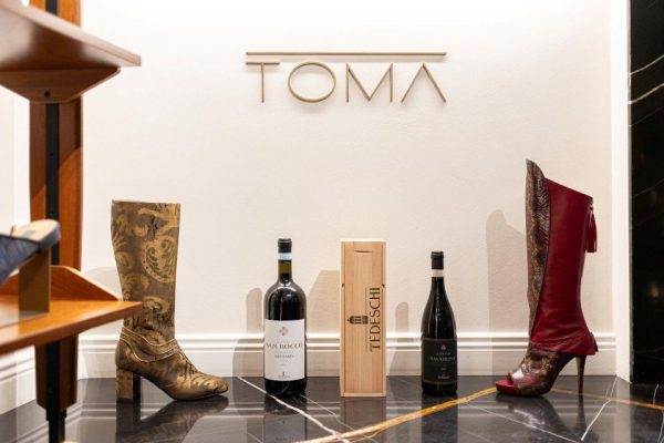 Tedeschi e TOMA, vino, moda e sostenibilità alla Vendemmia 2026 di Milano